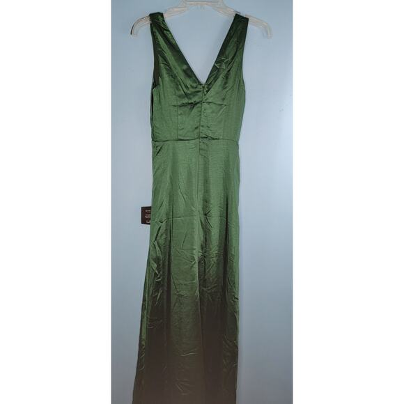 Perfect Refinement Emerald Satin Sleeveless Pleated Maxi Dress NWT Size X-Small - Picture 14 of 14